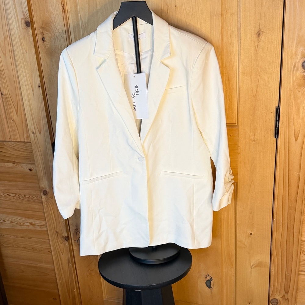 Chic Cream Blazer for Women
